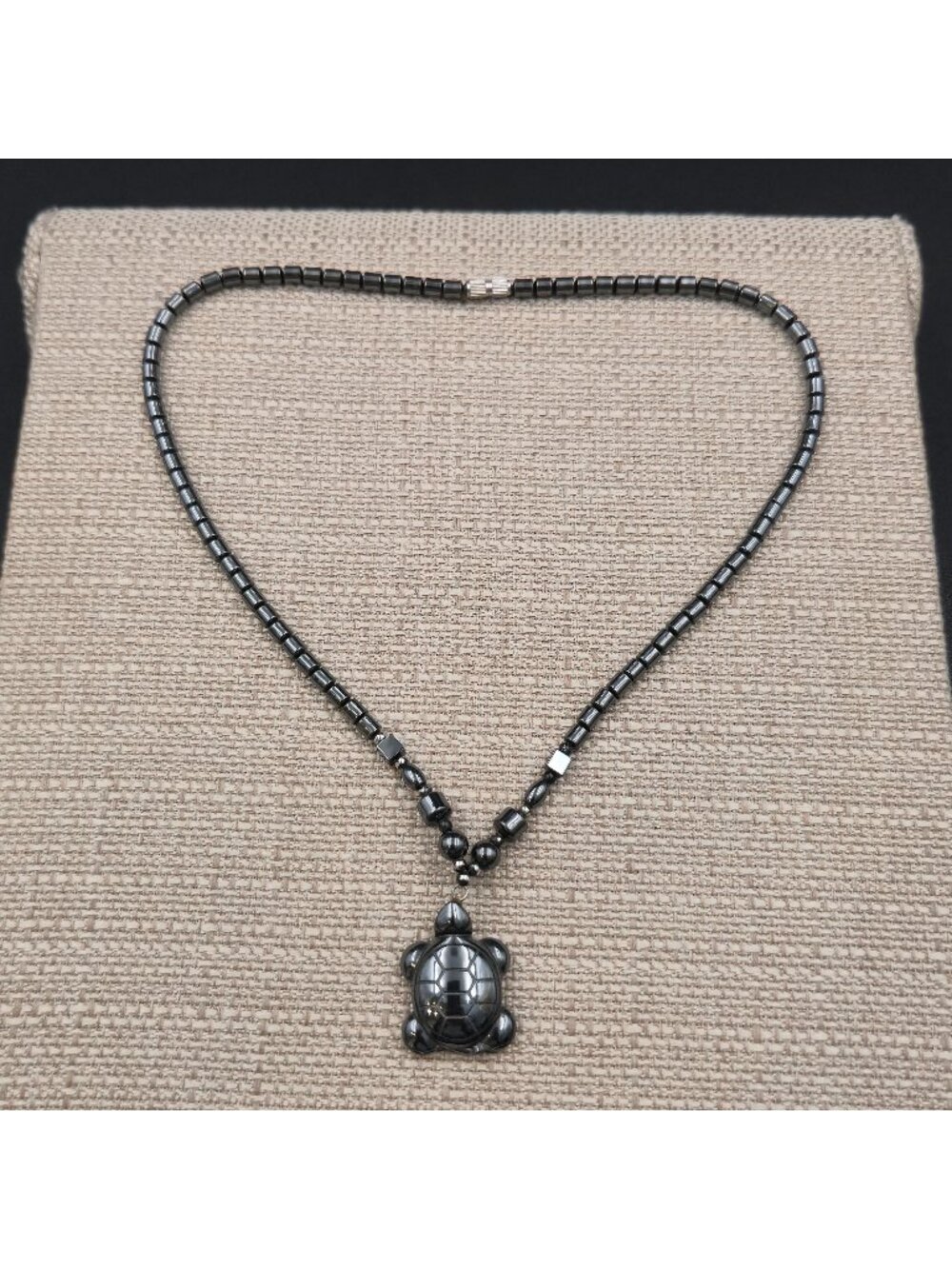 17 Inch Vintage Carved Hematite Sea Turtle Pendant Necklace B1262 - Picture 1 of 7